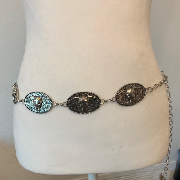 Accessories - Concho Silver Oval Link  Belt